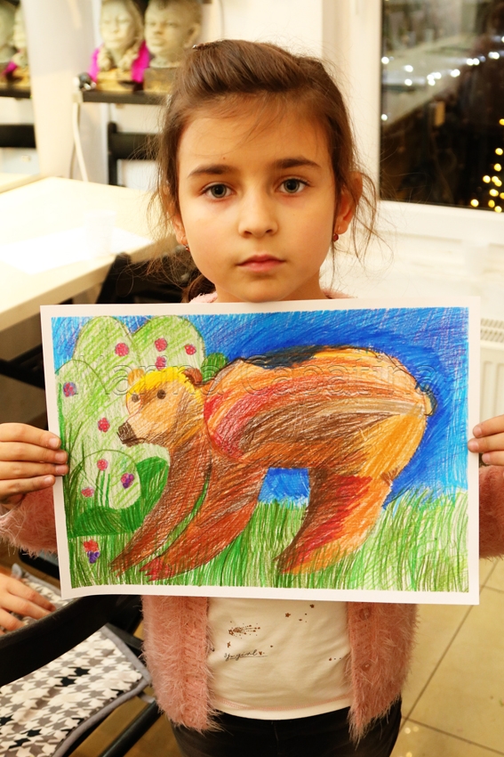 Wrong Absorbent decorate Grup 6-8 ani, Desen in creioane colorate – Urs, Eva - Pictor Marina Capaţîna