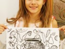 Grup 8 10 ani Desen in tus si penita Ulcica cu doua manere Anya 130x98 Atelier de pictura si desen, 8 10 ani