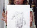 Grup Figura Umana Desen Creion Studiu Mana Miruna. 130x98 Atelier de pictura si desen, 10 14 ani