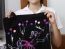 Atelier Design Vestimentar Pictura pe sacosa Zbor cu baloane Ioana 130x98 Atelier design vestimentar, Copii 8 18 ani