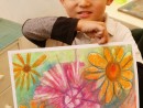 Grup 4 6 ani Desen in pastel cretat Flori Paco 130x98 Atelier de pictura si desen, 4 6 ani